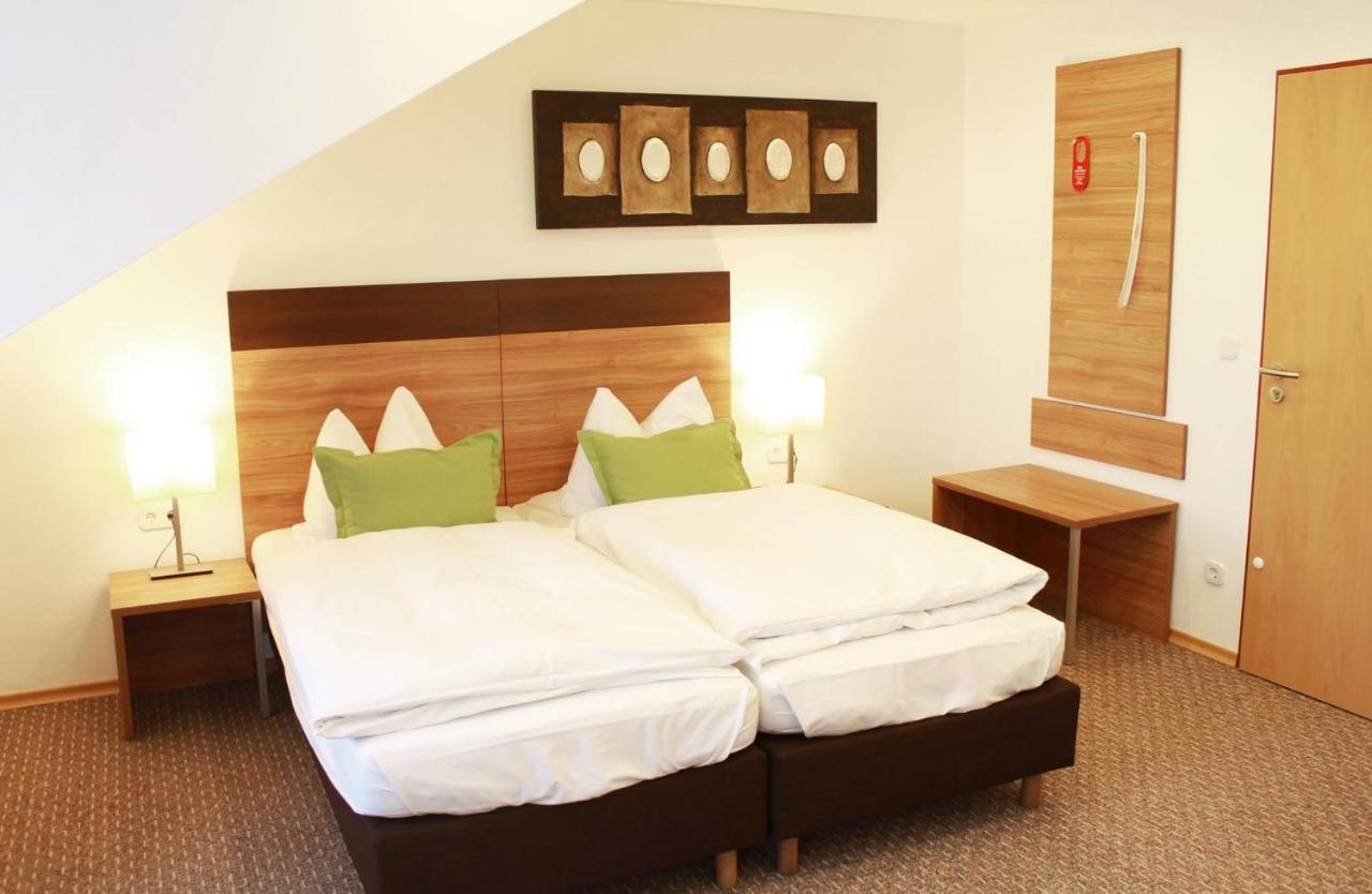 אינגולשטאט Hotel Hecht Garni מראה חיצוני תמונה