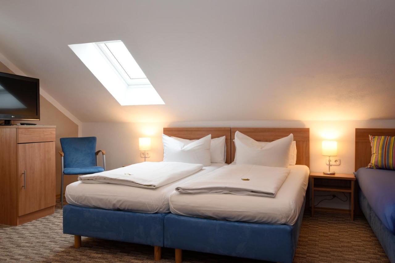 אינגולשטאט Hotel Hecht Garni מראה חיצוני תמונה