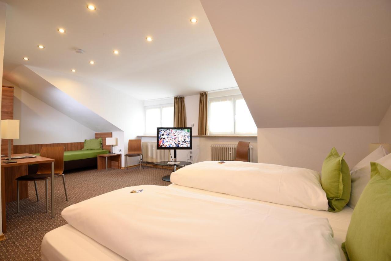 אינגולשטאט Hotel Hecht Garni מראה חיצוני תמונה